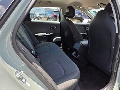 Used 2025 Kia K4 FWD image 16