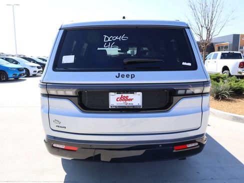 New 2026 Jeep Grand Wagoneer Limited w/ Premium Group II AWD/4WD image 25
