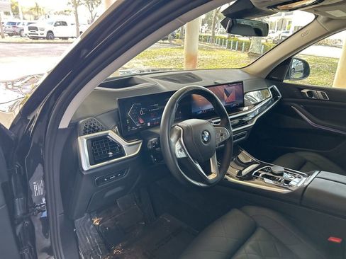 Used 2025 BMW X7 xDrive40i image 6