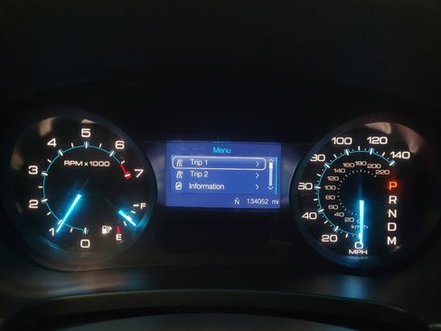 Used 2014 Ford Explorer XLT image 23