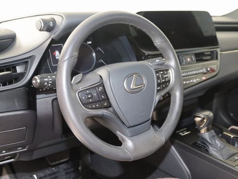 Used 2023 Lexus ES 350 w/ Accessory Package (Z2) image 6