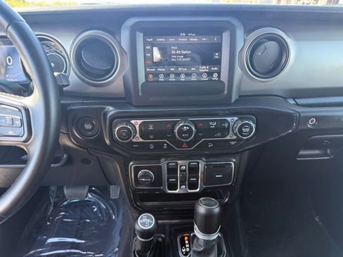 Used 2020 Jeep Wrangler Unlimited Sport image 21