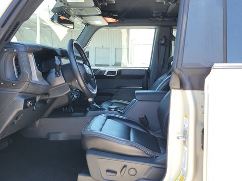 Certified 2025 Ford Bronco Outer Banks AWD/4WD image 18