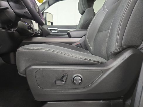 Certified 2025 RAM 1500 Big Horn AWD/4WD image 32