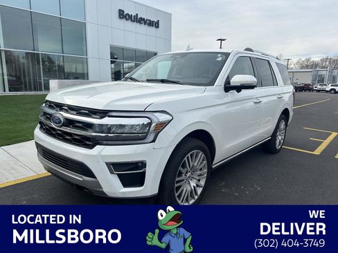 Used 2024 Ford Expedition Limited image 1