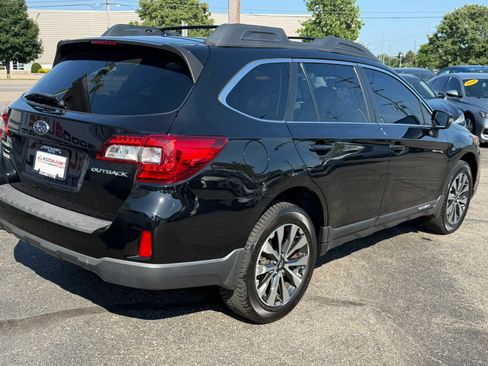 Used 2015 Subaru Outback 2.5i Limited AWD/4WD image 7