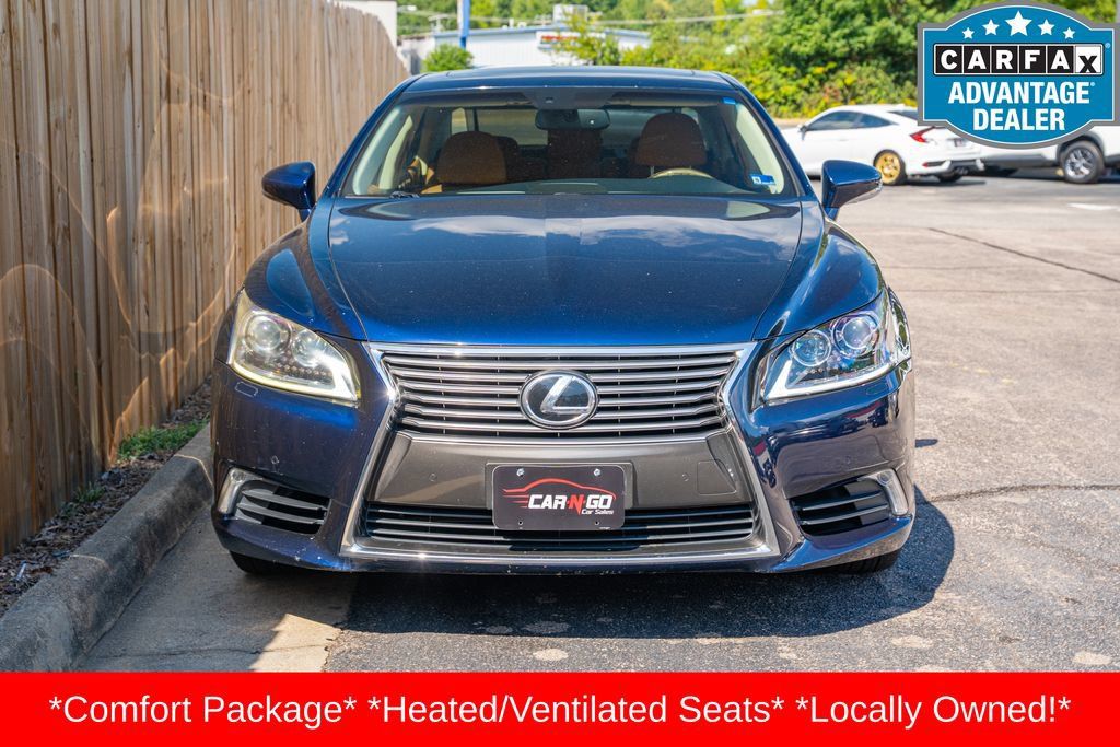 Used 2013 Lexus LS 460 AWD w/ Comfort Pkg image 2
