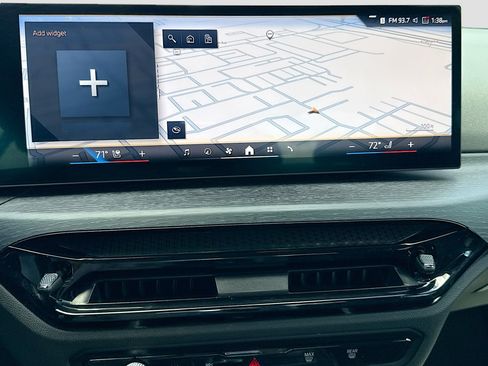 Used 2025 BMW 330i Sedan image 33