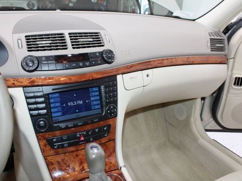 Used 2006 Mercedes-Benz E 500 4MATIC Wagon image 27