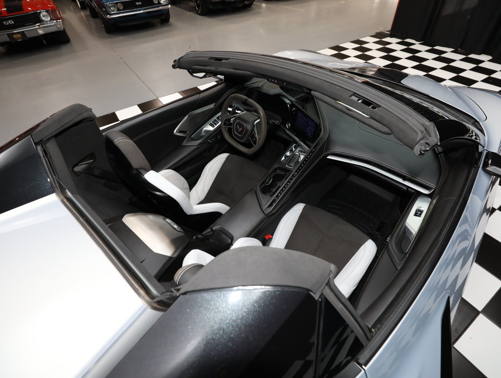 Used 2021 Chevrolet Corvette Stingray Premium Conv w/ Z51 Performance Package RWD image 87