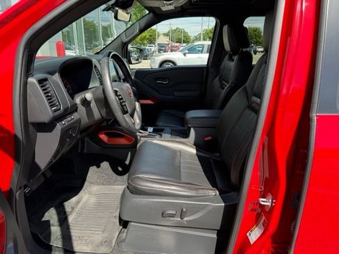 Certified 2024 Nissan Frontier PRO-4X w/ Pro Premium Package AWD/4WD image 17
