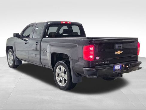 Used 2018 Chevrolet Silverado 1500 Custom w/ Custom Value Package image 16