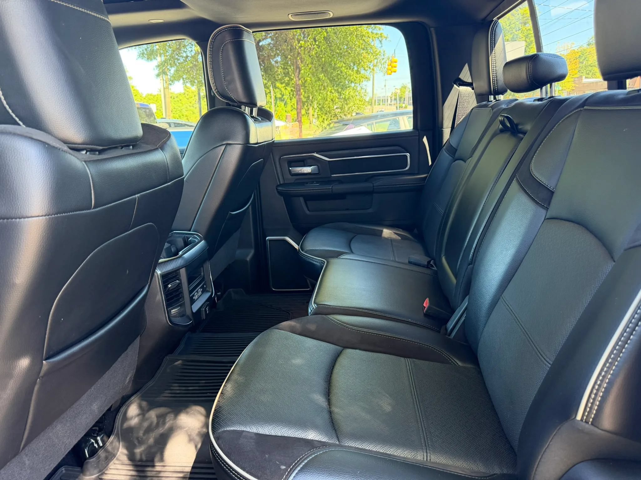 Used 2024 RAM 3500 Laramie w/ Night Edition AWD/4WD image 13