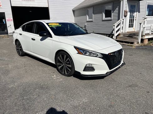 Used 2020 Nissan Altima 2.5 SR image 10