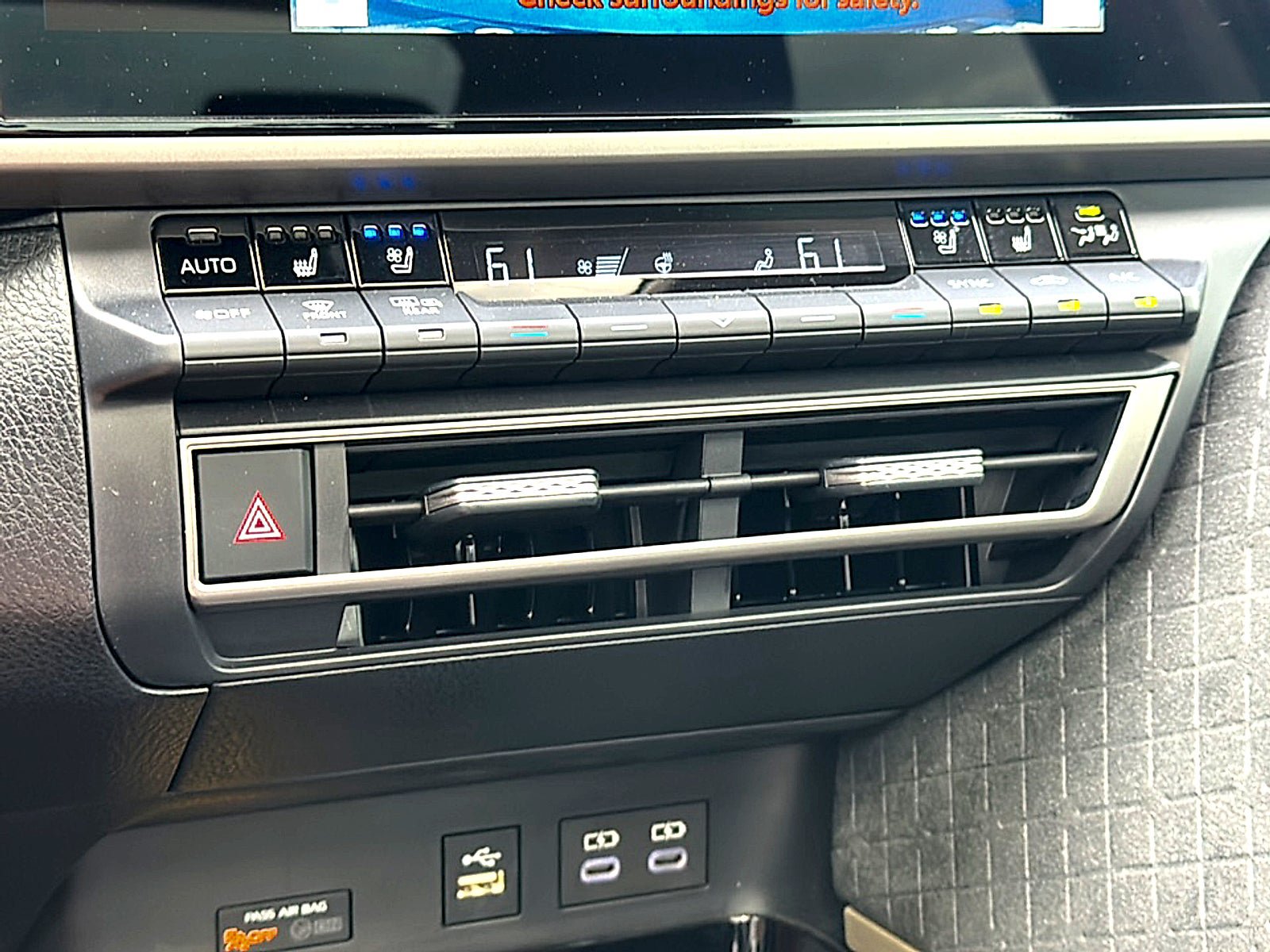 Used 2025 Toyota Camry XLE w/ Premium Package FWD image 33