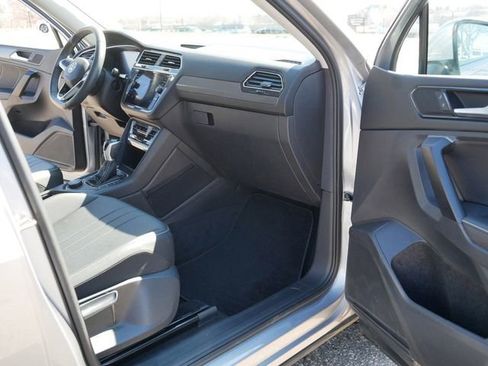 Certified 2023 Volkswagen Tiguan SE AWD/4WD image 20