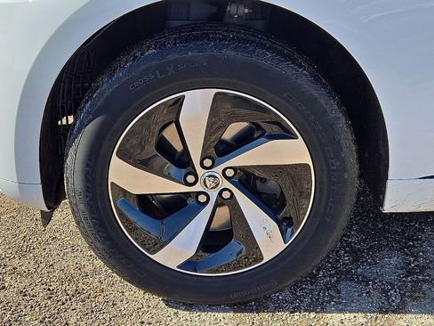 Used 2024 Jaguar F-PACE R-Dynamic S image 10