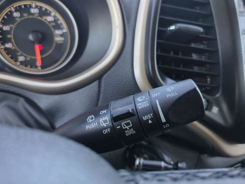 Used 2016 Jeep Cherokee Latitude w/ Cold Weather Group image 25