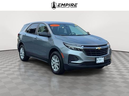 Used 2023 Chevrolet Equinox LS w/ LS Convenience Package AWD/4WD image 1