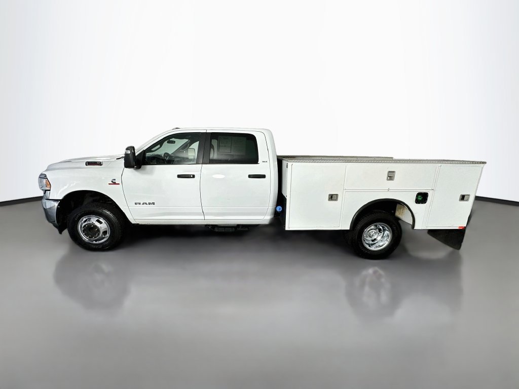 Used 2024 RAM 3500 SLT w/ Quick Order Package 2YG SLT AWD/4WD image 4