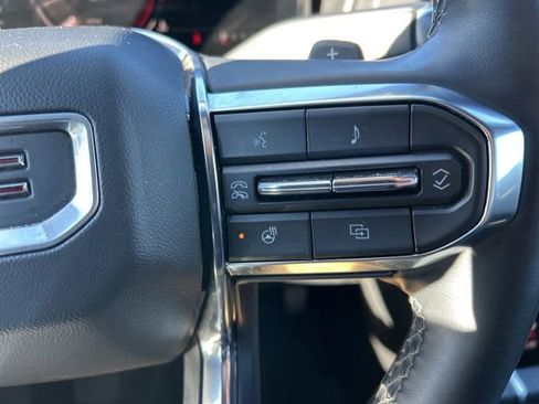 Used 2025 GMC Terrain Elevation image 17