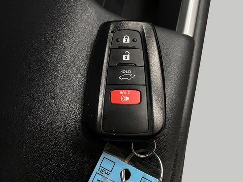 Used 2021 Toyota Highlander XSE image 34