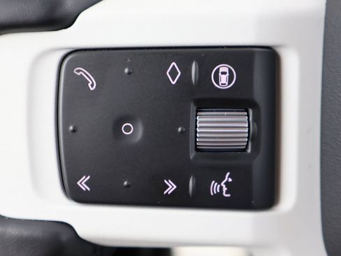 Certified 2025 Land Rover Defender 110 S AWD/4WD image 15