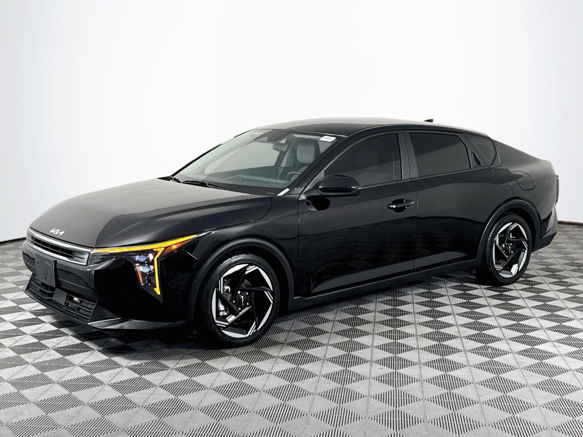Used 2025 Kia K4 EX FWD image 4