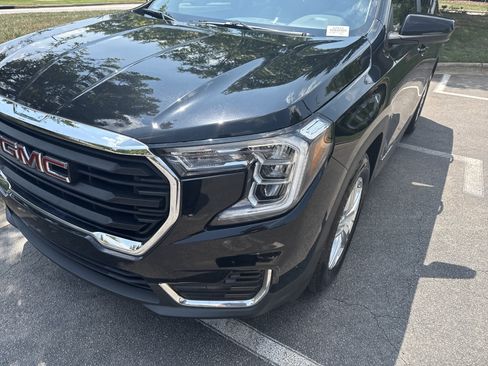 Used 2023 GMC Terrain SLE w/ Driver Convenience Package FWD image 6