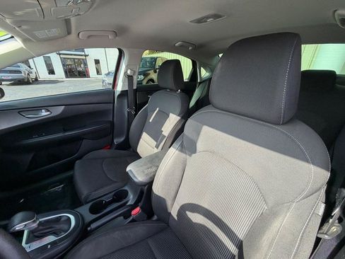Used 2019 Kia Forte LXS FWD image 25