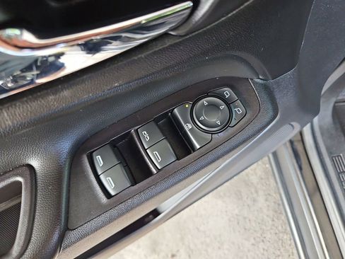 Used 2021 Chevrolet Equinox LT AWD/4WD image 25