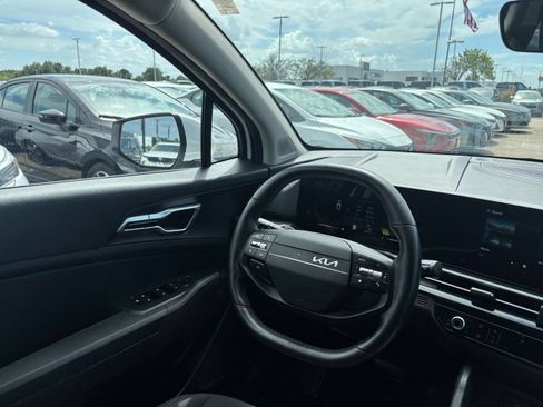 Used 2026 Kia Sportage LX FWD image 33