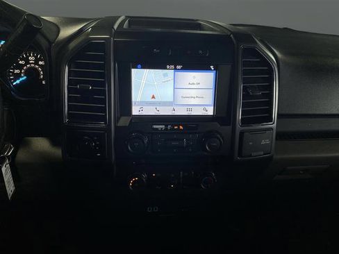 Used 2018 Ford F150 XLT w/ Equipment Group 302A Luxury image 5