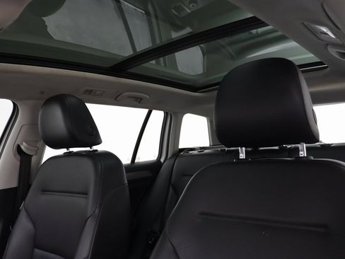 Used 2016 Volkswagen Golf SE image 12