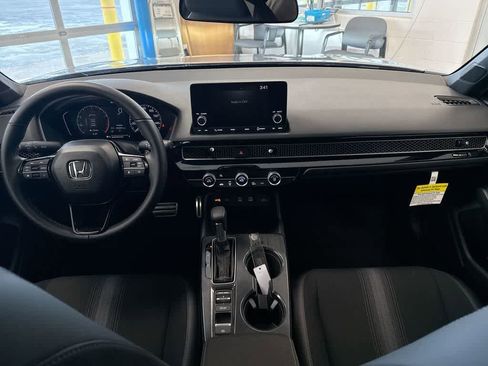 Used 2025 Honda Civic Sport image 18