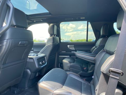 Used 2025 Ford Expedition Tremor AWD/4WD image 22