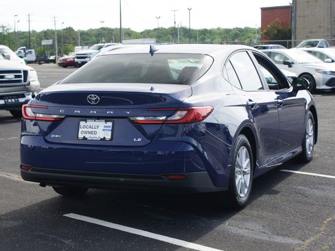 Used 2025 Toyota Camry LE w/ Convenience Package image 19