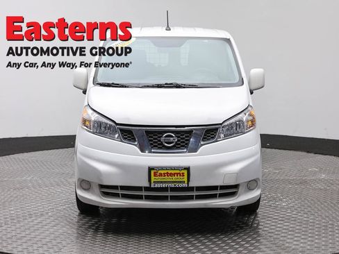 Used 2020 Nissan NV200 SV w/ Back Door Glass Package FWD image 2