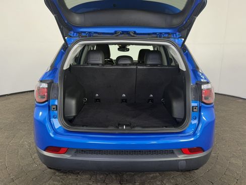 Used 2022 Jeep Compass Latitude AWD/4WD image 7