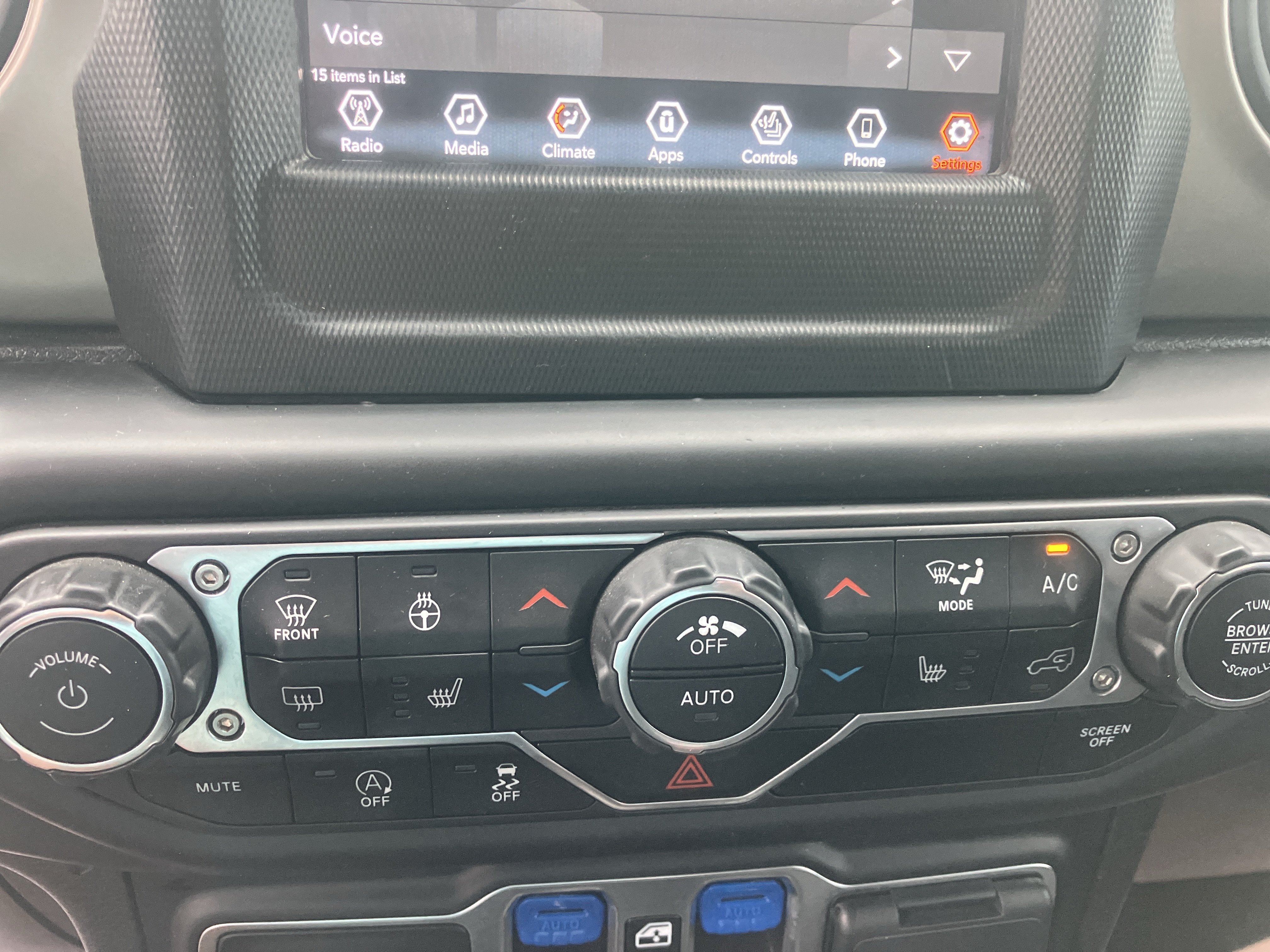 Used 2021 Jeep Gladiator Sport AWD/4WD image 23