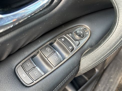 Used 2021 Nissan Armada SV RWD image 28