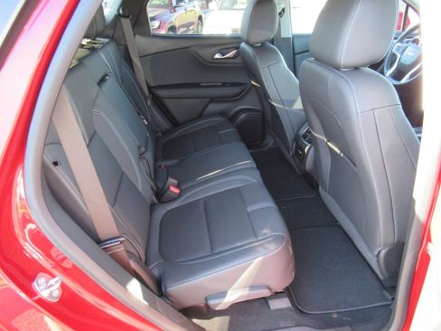 Used 2023 Chevrolet Blazer LT FWD image 29