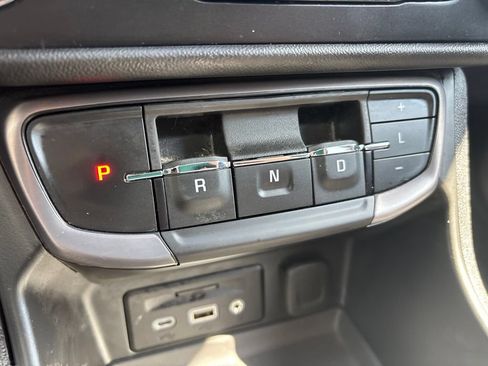 Certified 2022 GMC Terrain AT4 w/ Infotainment Package II AWD/4WD image 30