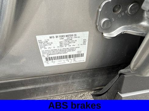 Used 2023 Ford Explorer XLT w/ Equipment Group 202A AWD/4WD image 15