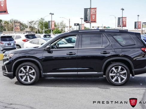 Used 2024 Honda Pilot Touring image 20