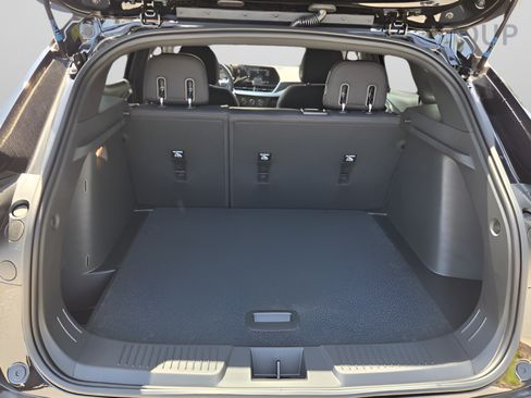 New 2026 Chevrolet Trax RS w/ Driver Confidence Package FWD image 13