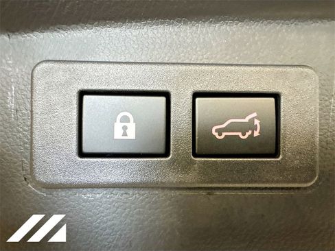 Certified 2025 Subaru Outback Premium image 28