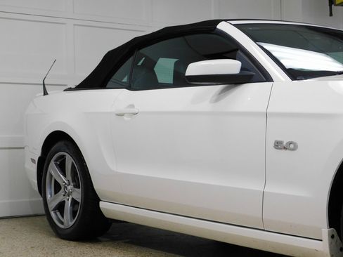 Used 2013 Ford Mustang GT Premium image 23