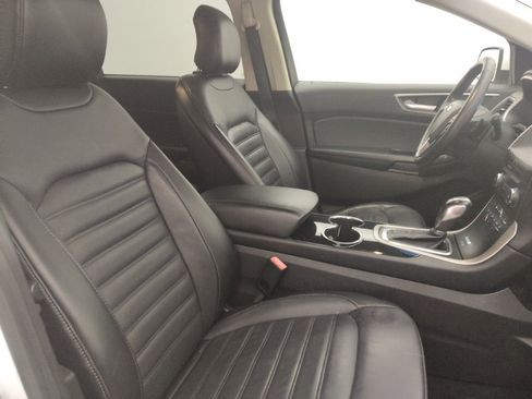 Used 2017 Ford Edge SEL w/ Equipment Group 201A AWD/4WD image 21