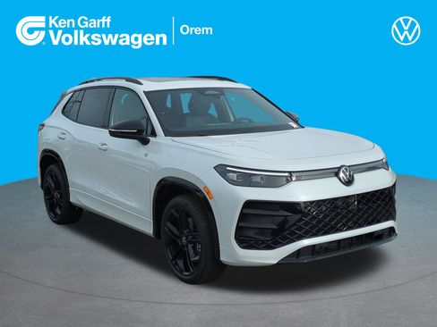 New 2026 Volkswagen Tiguan SE R-Line image 1